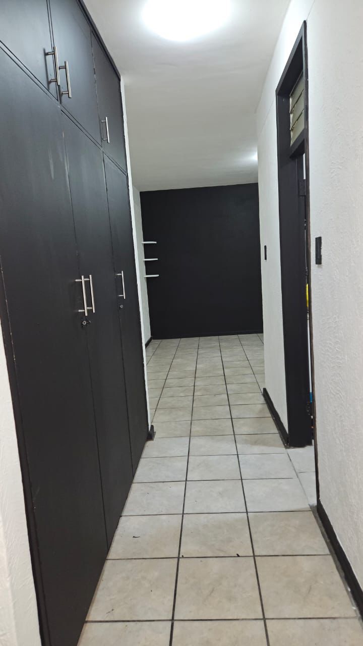To Let 1 Bedroom Property for Rent in Rouxpark Western Cape
